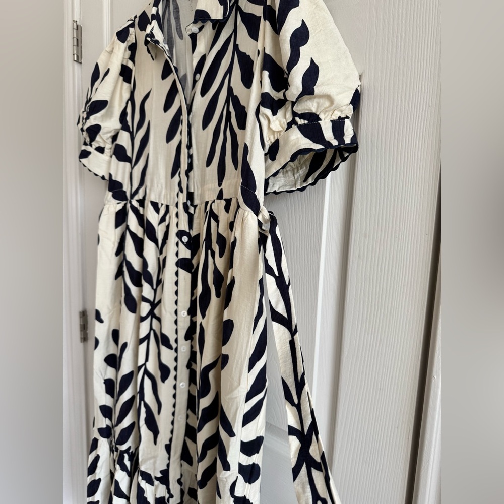 Entro Navy Leaf Print Midi Dress - Picture 7 of 8